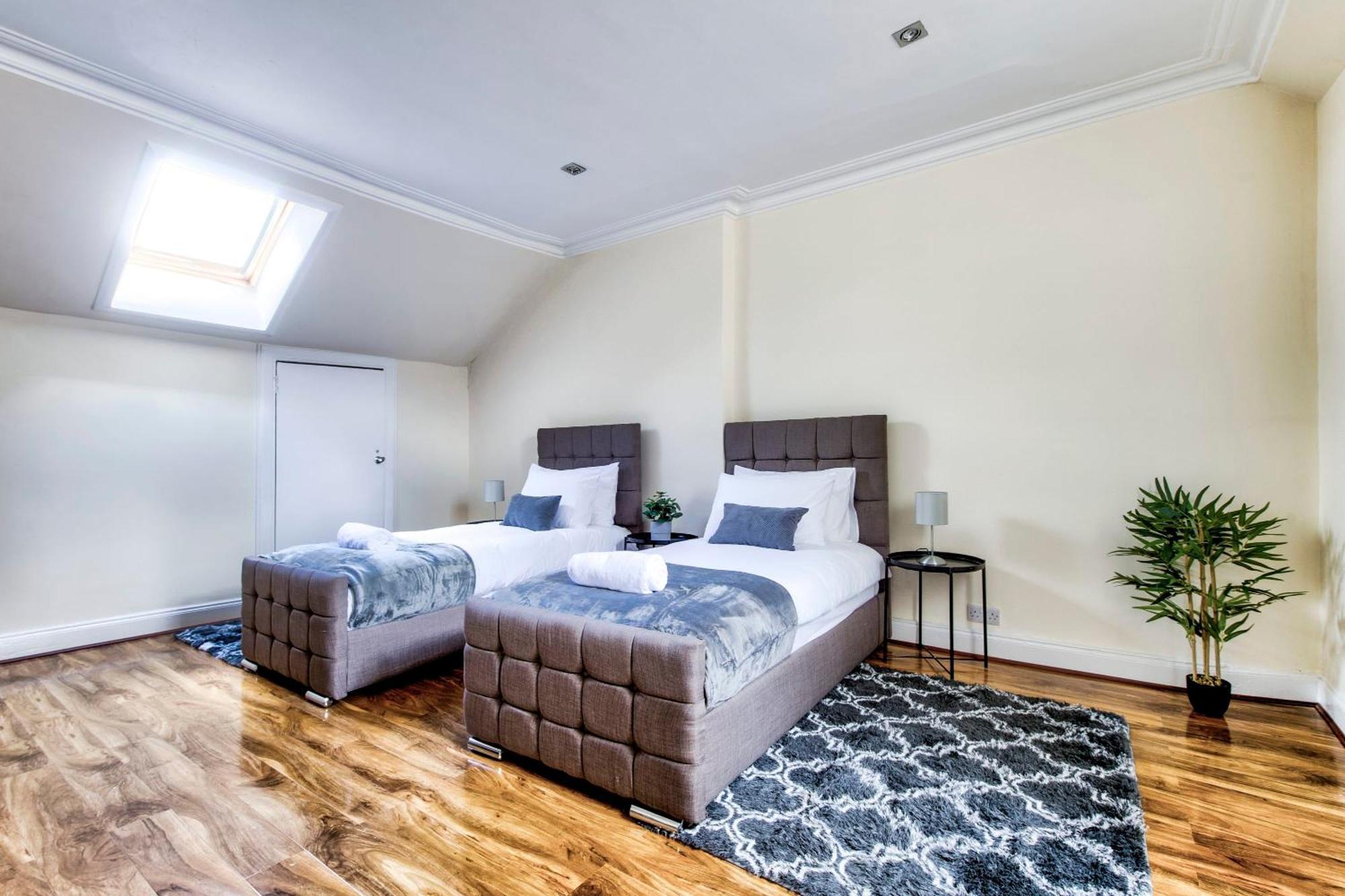 Stunning 5 Bedroom Apt, Close To City Centre, Sec, Hydro And Motorway Glasgow Esterno foto